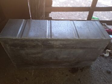 Boçkalar və çəlləklər: Bak, Metal, 280 l l, İşlənmiş, Ünvandan götürmə