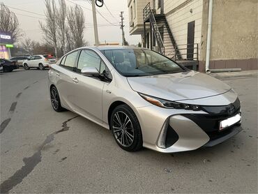 Toyota: Toyota Prius: 2018 г., 1.8 л, Гибрид — 7