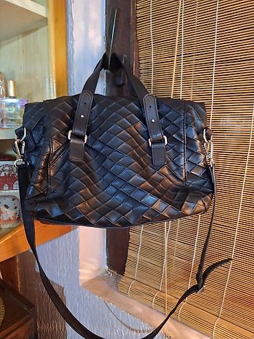 smart sat muski: Desigual torba odlicno ocuvana, bez ostecenja. S obzirom na dizajn — 5