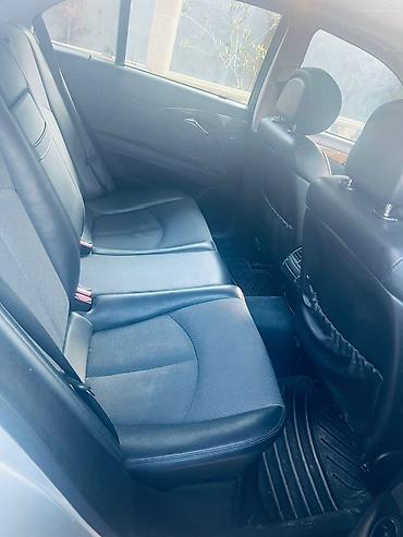 Mercedes-Benz: Mercedes-Benz E-Class: 2.2 l | 2008 il Sedan — 7