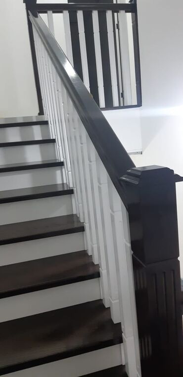 Деревянные лестницы: Деревянная лестница Для дома, Бесплатный замер, Форма лестницы: Много-маршевая, Стиль: Классический — 15