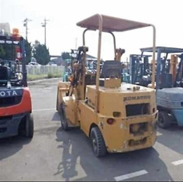 шины на погрузчика: Погрузчик, Komatsu, Колесный, Фронтальный — 1