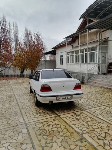 Daewoo: Daewoo Nexia: 2006 г., 1.6 л, Механика, Газ, Седан