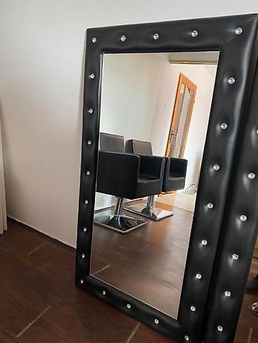 krevet fioka za decu: Na prodaju kompletna oprema za frizerski salon 2 držača za noge 2 — 9