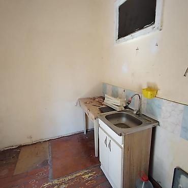 razinde evlər: Bakı, Bakıxanov qəs., 1 otaqlı, Köhnə tikili, m. Neftçilər, 42 kv. m — 3
