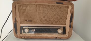 p47 bežične slušalice bele: Stari radio uredjaji Više komada Neispitani stanje kao na slikama
