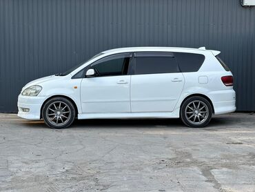Toyota: Toyota Ipsum: 2002 г., 2.4 л, Автомат, Бензин, Минивэн — 4