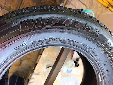 snos 385: Bridgestone Blizzak Revo GZ — комплект зимних шин без шипов — 1