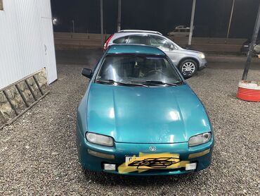 Mazda: Mazda 323: 1997 г., Механика, Бензин, Седан — 10