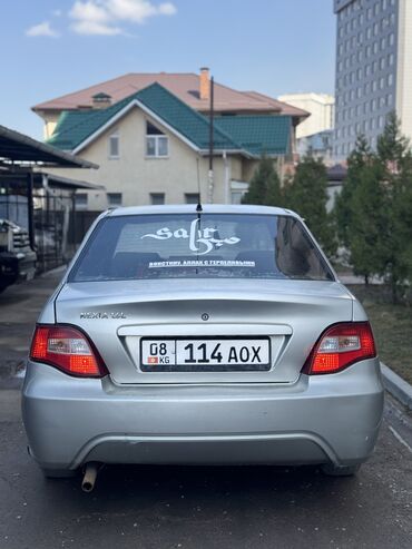 Daewoo: Daewoo Nexia: 2009 г., 1.6 л, Механика, Бензин, Седан