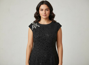 eleganckie sukienki z piórami: Women`s dress, size 2XL