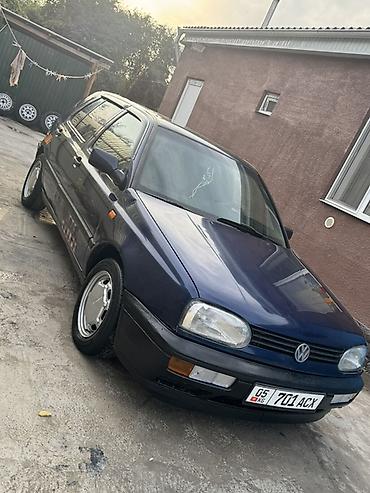Volkswagen: Volkswagen Golf: 1993 г., 1.8 л, Механика, Бензин, Седан — 4