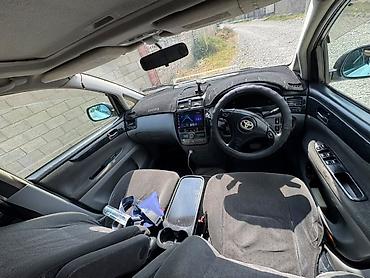 Toyota: Toyota Ipsum: 2001 г., 2.4 л, Автомат, Бензин, Универсал — 5