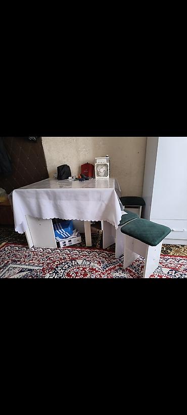 плетеный стол и стулья: Стол, со стульями 4 штук Подойдет для семьи, кухни в квартире, дачного — 1