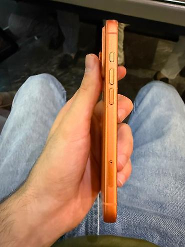 aple 17: IPhone 17 Pro, 256 GB, Narıncı, Face ID, Simsiz şarj, Sənədlərlə — 4