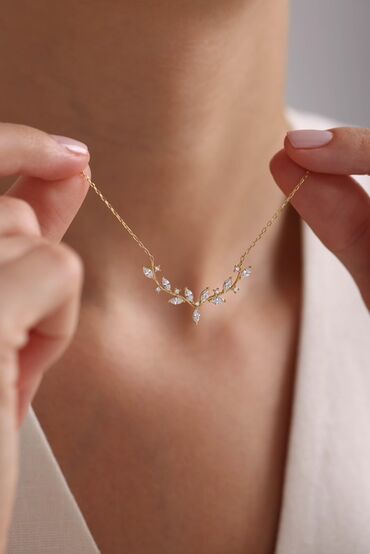 Boyunbağılar: Zərif dizaynlı qadın boyunbağıları - Qardan çiçəyi formalı asma — 13