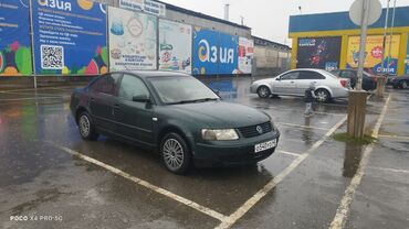 Транспорт: Volkswagen Passat: 1998 г., 1.8 л, Механика, Бензин, Седан