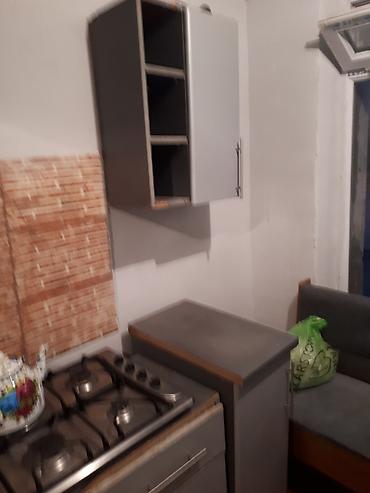 Uzunmüddətli kirayə mənzillər: 1 ci mkr Kohne sumqait shadliq sarayin (Melek) arxasinda. Stol, stul — 3