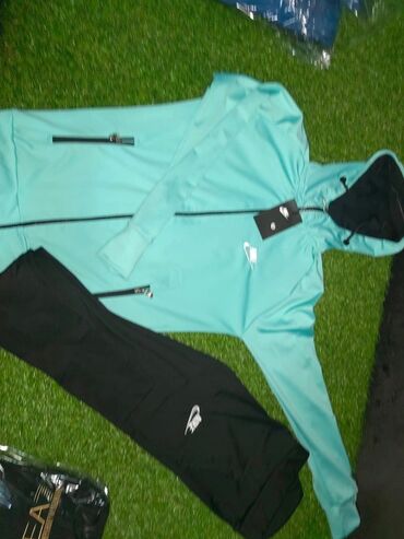 Gornji i donji deo: Nove ženske trenerke S,M,L,XL,XXL,3XL veličine za samo 3800 din — 2