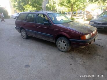 Volkswagen: Volkswagen Passat: 1991 г., 1.8 л, Механика, Бензин, Седан