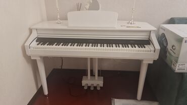 piano gallery music store: Piano, İşlənmiş, Ünvandan götürmə