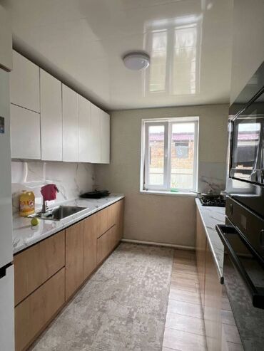 Продажа квартир: Полдома, 82 м², 4 комнаты, Агентство недвижимости, Евроремонт
