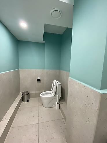 Продажа медицинских центров: Сдаю медицинский кабинет 326 м2. Прошу 60000 сом Дополнительно — 13