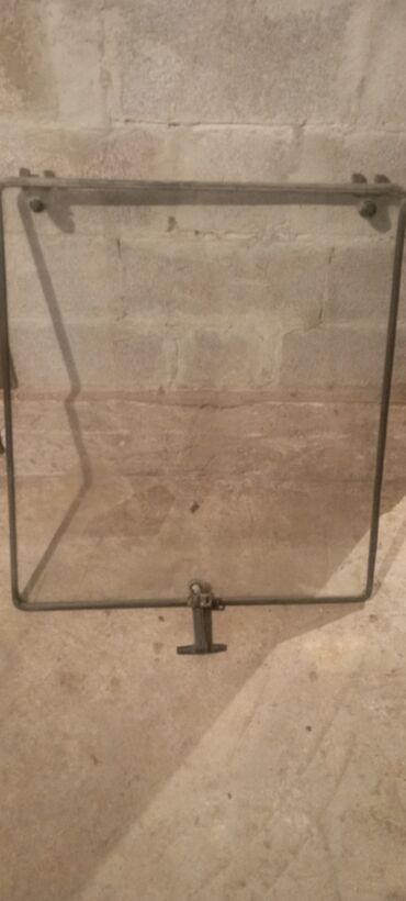мтз 1020: Продаю боковые стекла, заднее стекло, сиденьядвери, колесо с диском