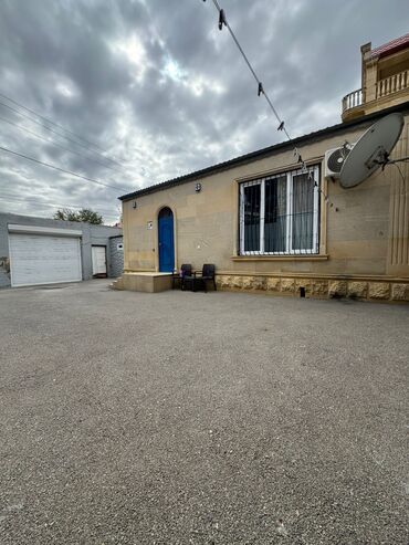 Həyət evləri və villaların satışı: 6-cı mikrorayon 2 otaqlı, 70 kv. m, Kredit yoxdur, Orta təmir — 2