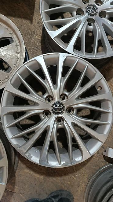 Диски: Литые диски Toyota (оригинал),камри 70xle комплект из 4 шт — 2