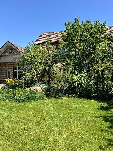 Продажа коттеджей и домов: Частный 2 уровневый дом Адрес: Бишкек, Первомайский район ( — 12