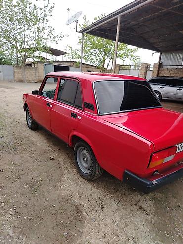 tofaş fara: LADA 2107, qırmızı rəng, sedan kuzov. - Mühərrik: benzinli, arxa — 6
