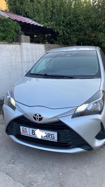 тайта ярис: Toyota Yaris: 2019 г., 1.5 л, Типтроник, Бензин