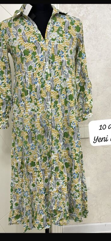 Dəstlər, kostyumlar: Qadın geyimləri 1) Bej rəngli trikotaj dəst – 10 AZN - V-yaxa — 22