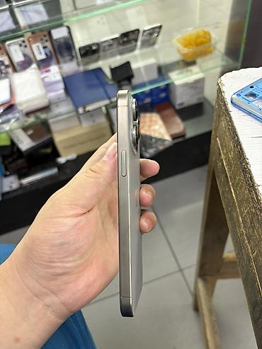Уюлдук телефондор жана аксессуарлар: IPhone 15 Pro Max, Колдонулган, 512 ГБ, Күмүш, Кабель — 3