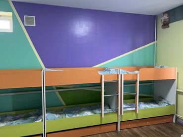 Детские стулья: Детские пластиковые стулья и модульный стеллаж для дошкольных — 5