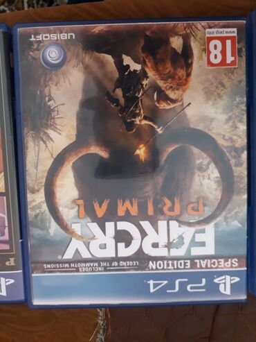 PS4 (Sony Playstation 4): PlayStation 4 Slim oyun konsolu Əsas xüsusiyyətlər: - PS4 Slim — 15