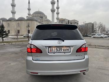 Toyota: Toyota Ipsum: 2003 г., 2.4 л, Автомат, Бензин, Минивэн — 5