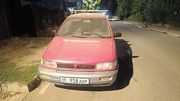 Mitsubishi Space Runner: 1991 г., 1.8 л, Механика, Бензин, Минивэн