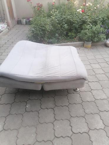 sofa: Прямой диван, Б/у — 2