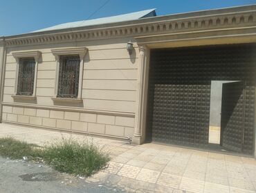 tecili ev satilir 2019: Tecili satilir Gencede Demir yolunun alti Azerbaycan kucesi, asfalt