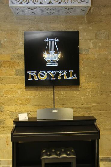 roland: AZERBAYCANDA MEDELI elektro pianolarinin resmi distribyutoru Royal