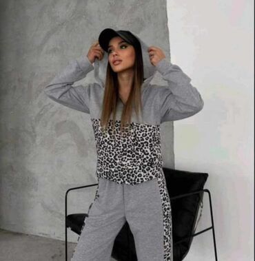 trenerka zenska nike: M (EU 38), Leopard, krokodil, zebra, bоја - Siva na lalafo.rs trenerka zenska nike: M (EU 38), Leopard, krokodil, zebra, bоја - Siva