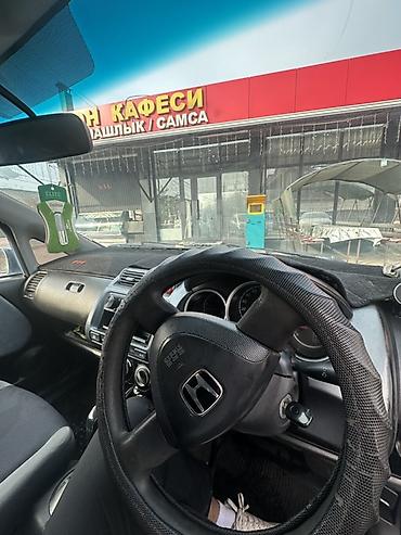 fit 2018: Honda Fit: 2002 г., 1.3 л, Автомат, Бензин, Хэтчбэк — 4