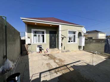 Həyət evləri və villaların satışı: Binəqədi qəs. 3 otaqlı, 90 kv. m, Yeni təmirli