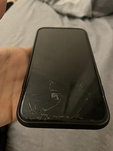 IPhone Xr, Qara, Qırıq lalafo.az -da IPhone Xr, Qara, Qırıq