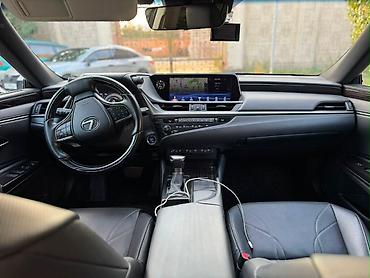 lexus sedan: Lexus ES: 2022 г., Седан — 5
