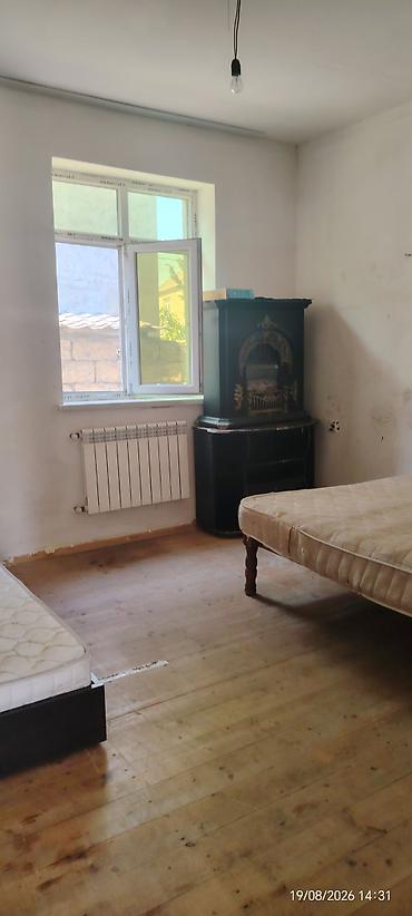 xirdalanda ev: Hovsan kanecni kiraye verlir Həyət evi daş üzlü fasadla tikilib və — 9