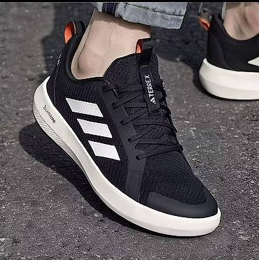 Мужские кроссовки, 42, Adidas, Новый, цвет - Черный, Самовывоз, Платная доставка