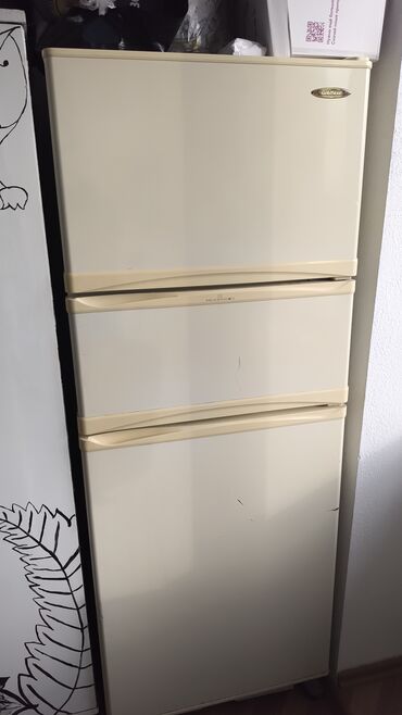 цена холодильник атлант: Продаю холодильник gold star
 рабочий